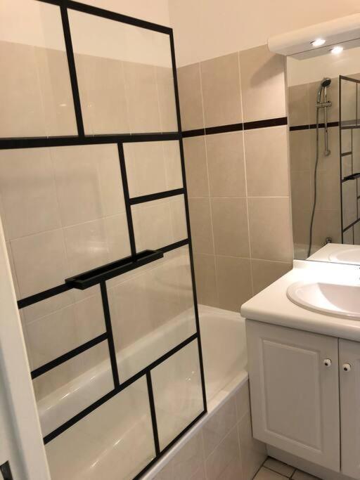 Ideal Flat Val D'Europe Disneyland With Parking Серри Экстерьер фото